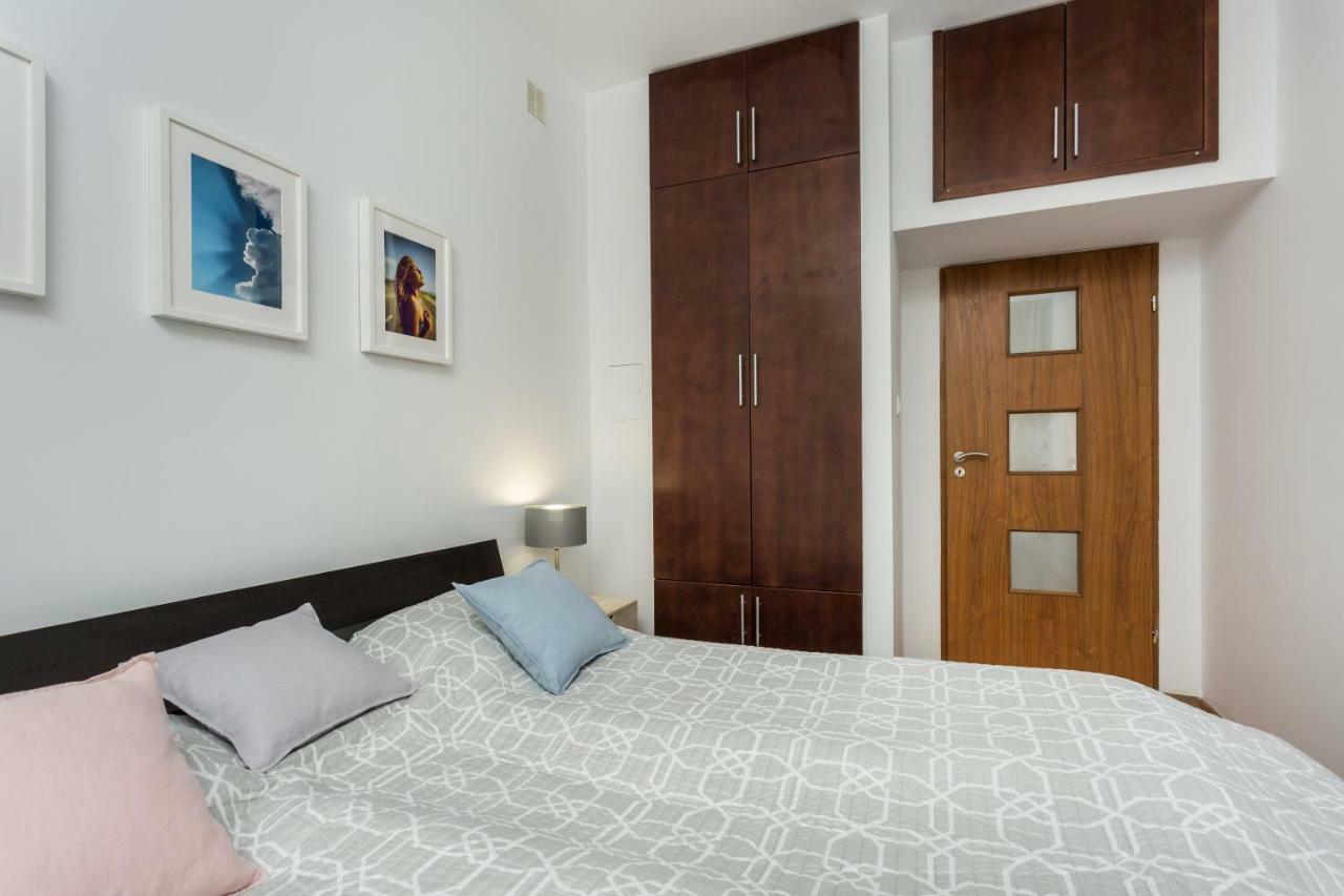Shortstaypoland Krucza Warsaw Exterior photo