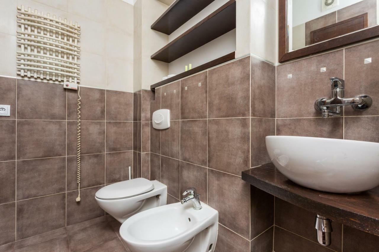 Shortstaypoland Krucza Warsaw Exterior photo